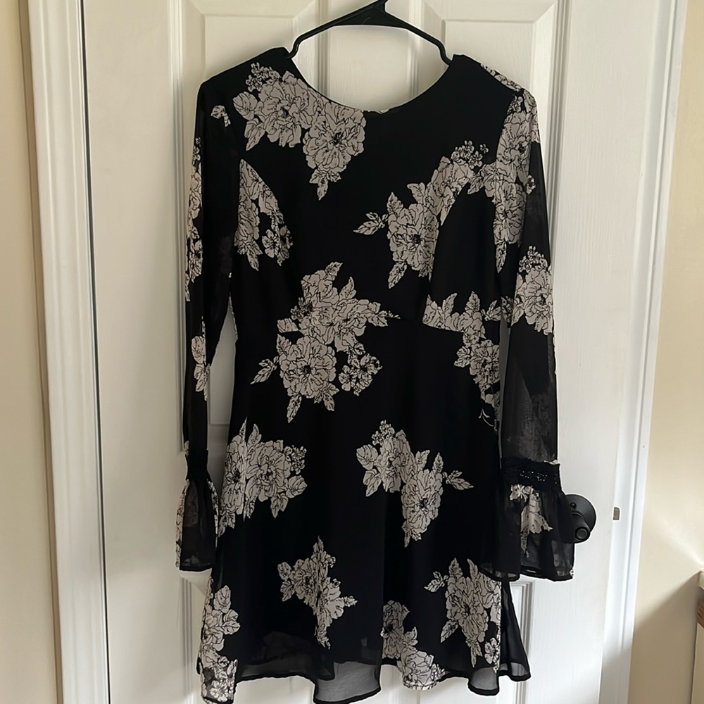 Black and Cream long sleeve women’s dress, XS